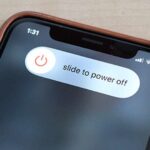 how to turn off iphone xr