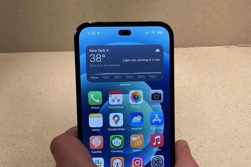 a-capsule-shaped-hole-in-the-iphone-14-to-replace-the-notch:-this-is-what-your-screen-can-look-like-if-the-rumors-are-right