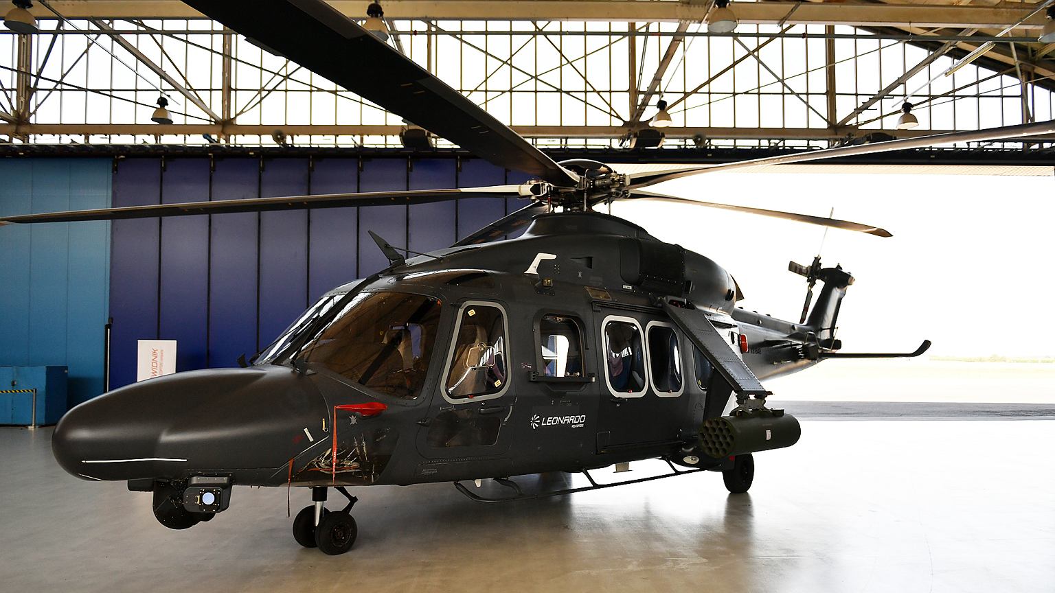 z28644241IERMON podpisal umowe na zakupi helikopterow AW149
