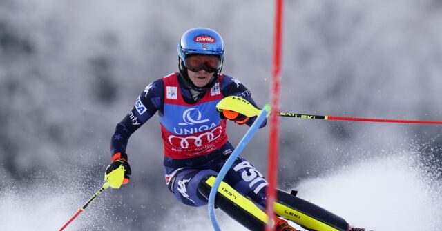 czech republic skiing cup united mikaela shiffrin speeds an alpine ski women 1