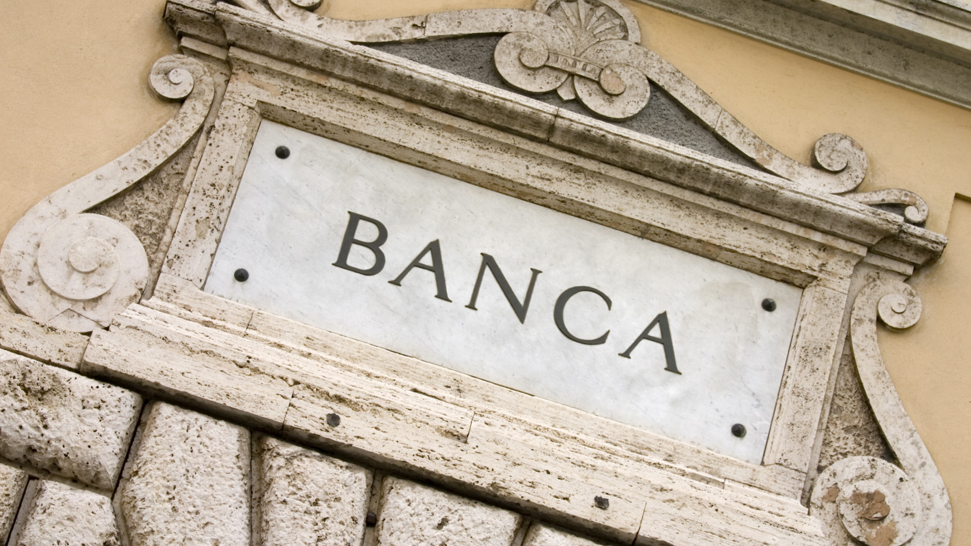 olasz bank 637117