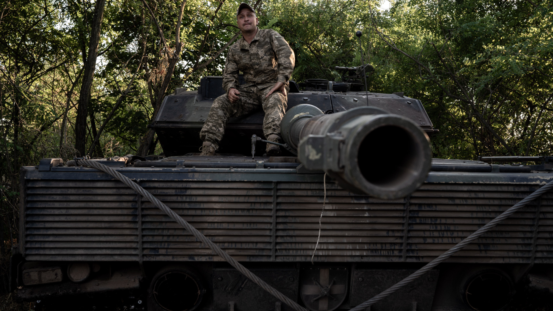 reuters forrasmegjeleloles leopard 2 orosz ukran haboru ukran katona pancelos harckocsi tank 626925
