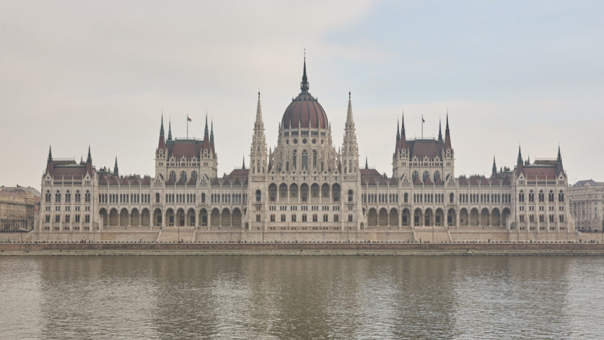 orszaghaz parlament budapest 639751
